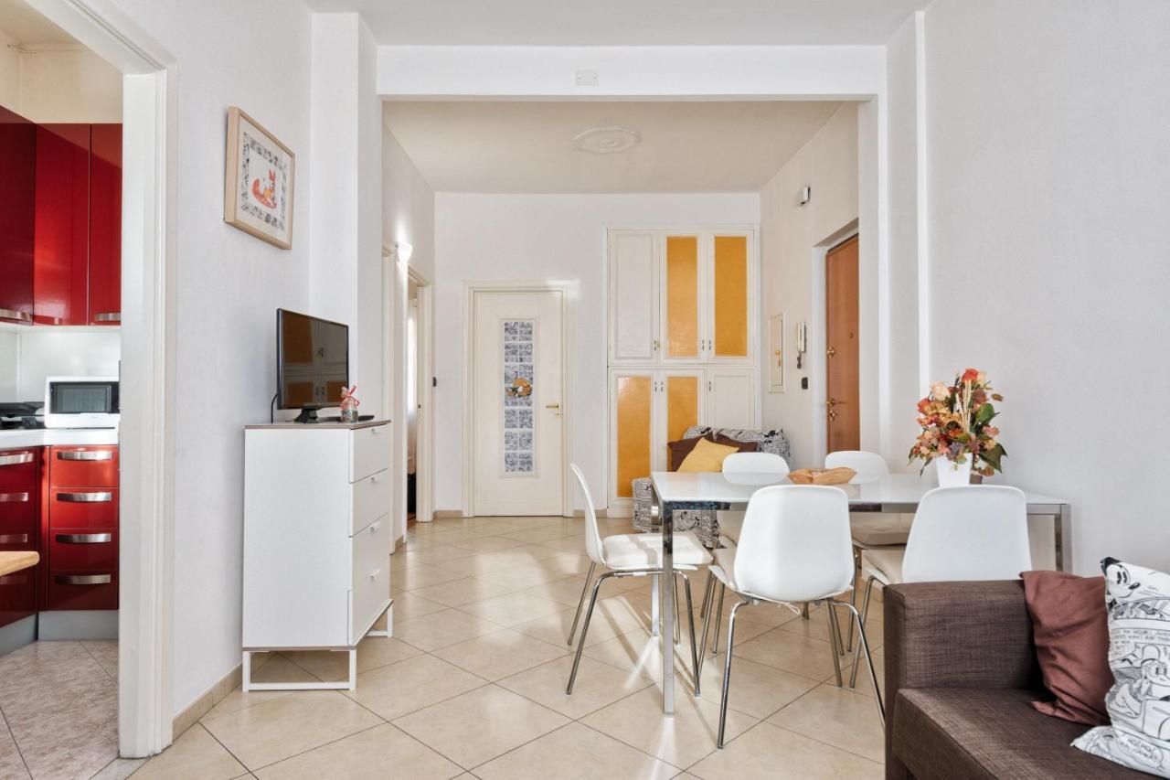 Toc-Toc Apartment A 10 Min Dall'Ospedale Maria Vittoria Turin Luaran gambar