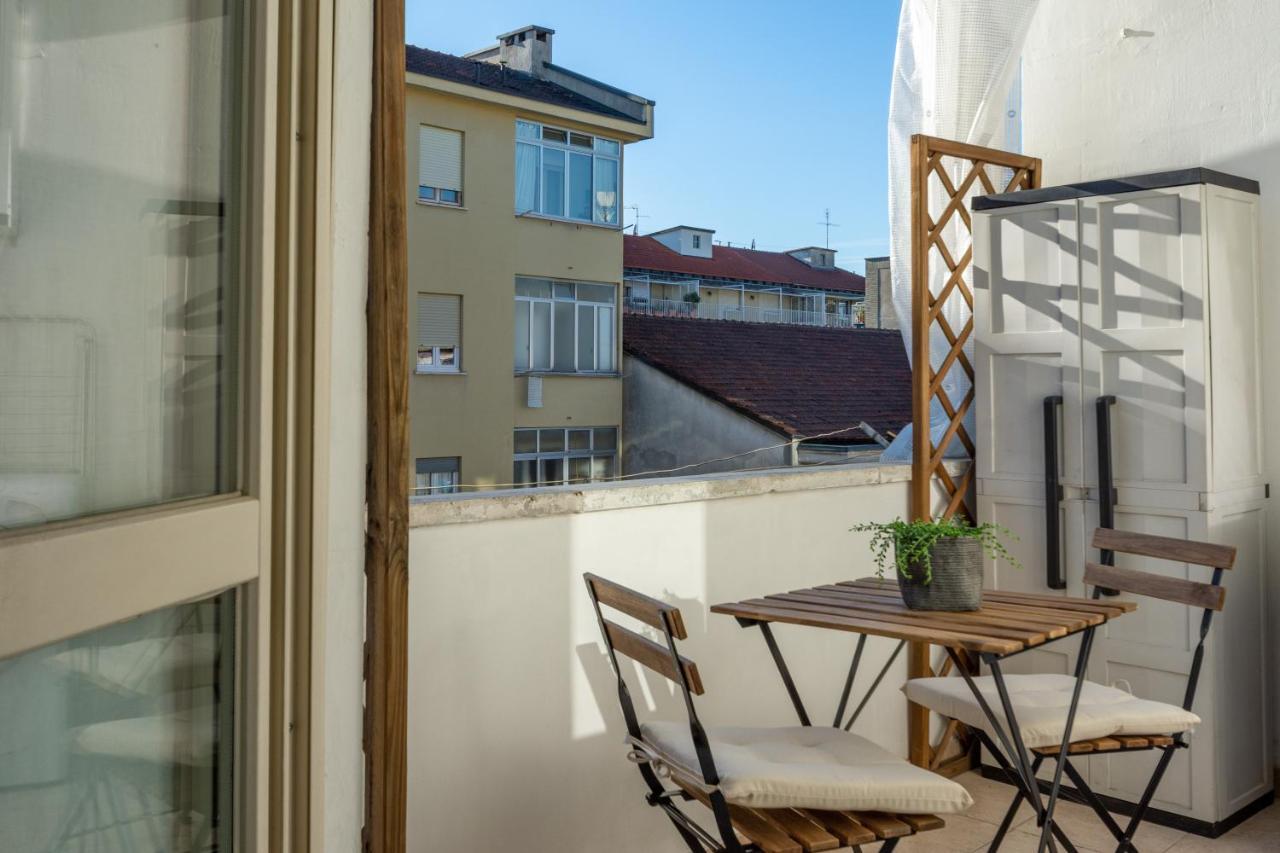 Toc-Toc Apartment A 10 Min Dall'Ospedale Maria Vittoria Turin Luaran gambar