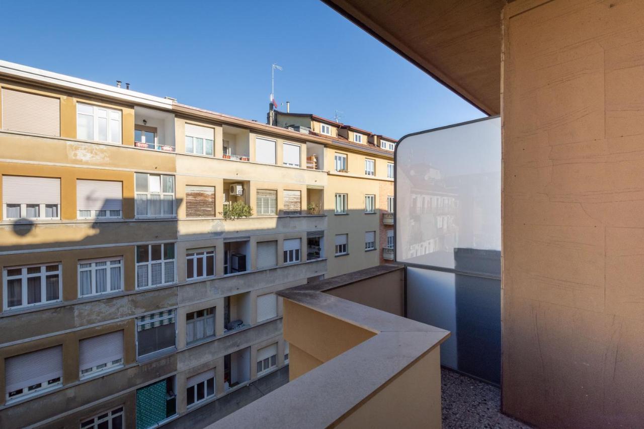 Toc-Toc Apartment A 10 Min Dall'Ospedale Maria Vittoria Turin Luaran gambar